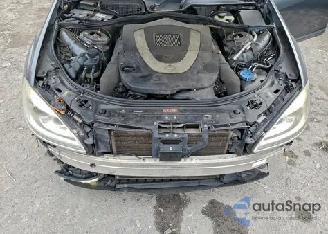 2010 Mercedes-Benz S 550 4Matic z USA, uszkodzony, nr VIN WDDNG8GB4AA304327